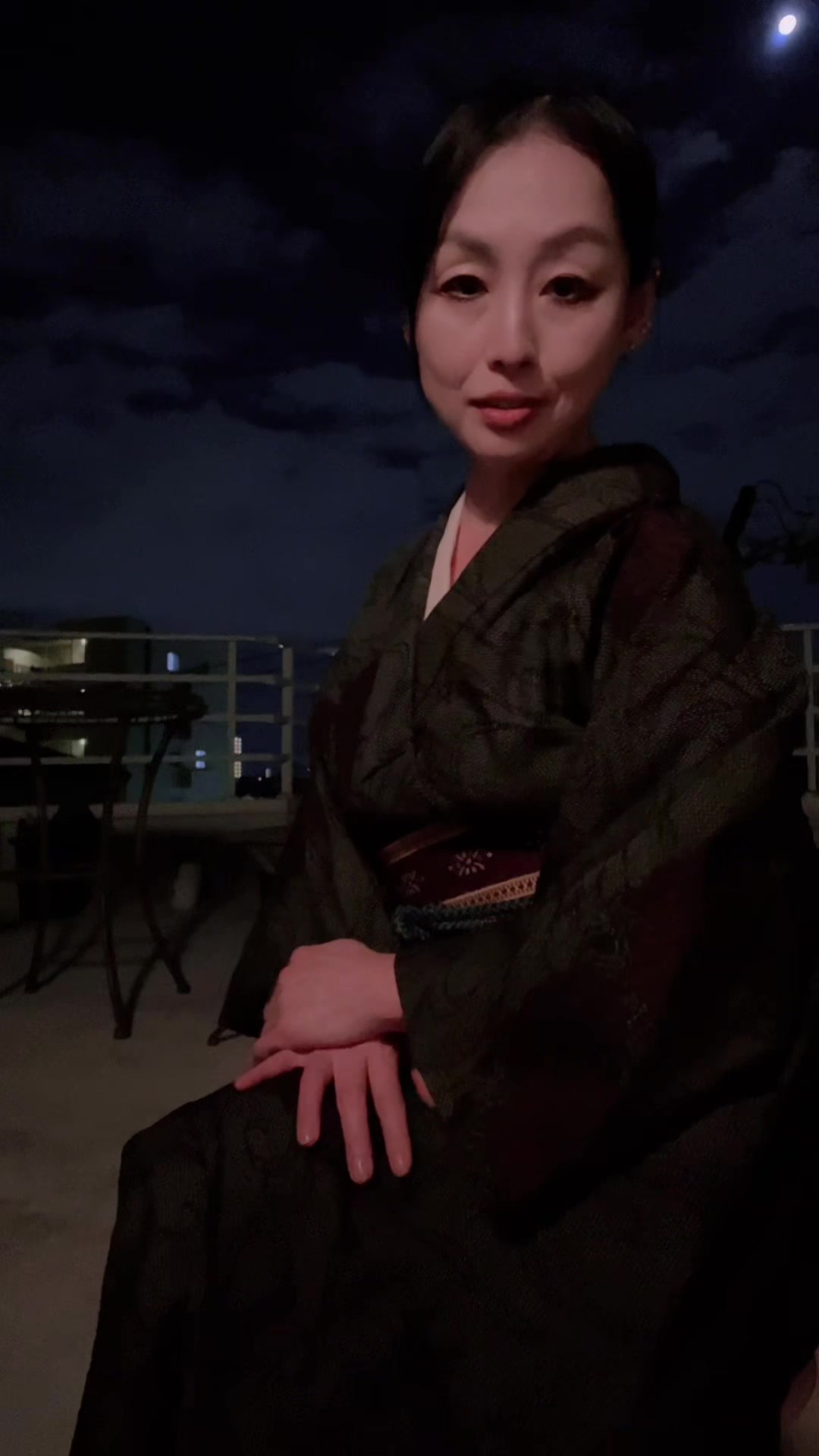 @crazy ERINA 謎の女