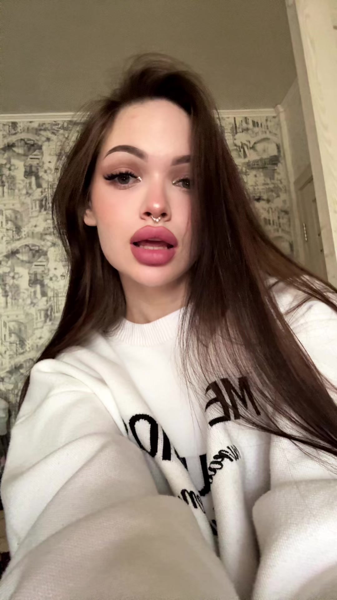 @Валерия