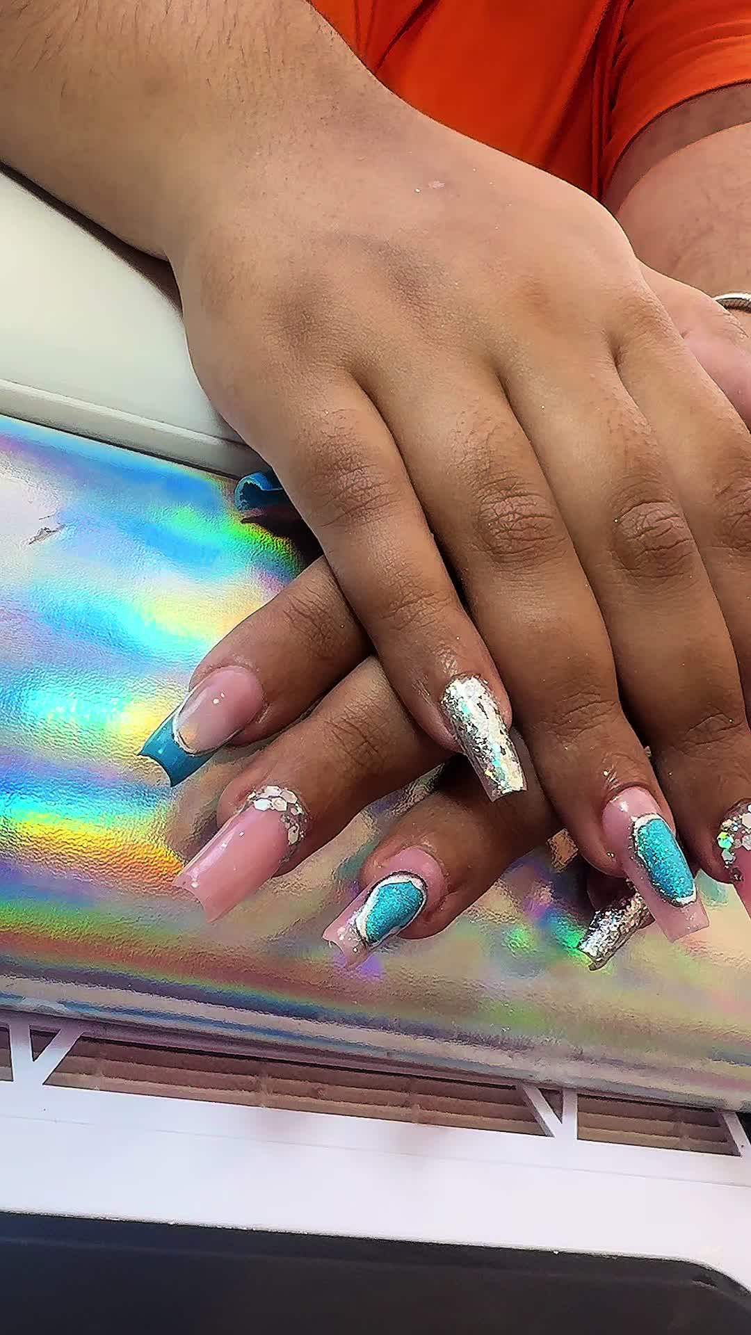 @juelegance
