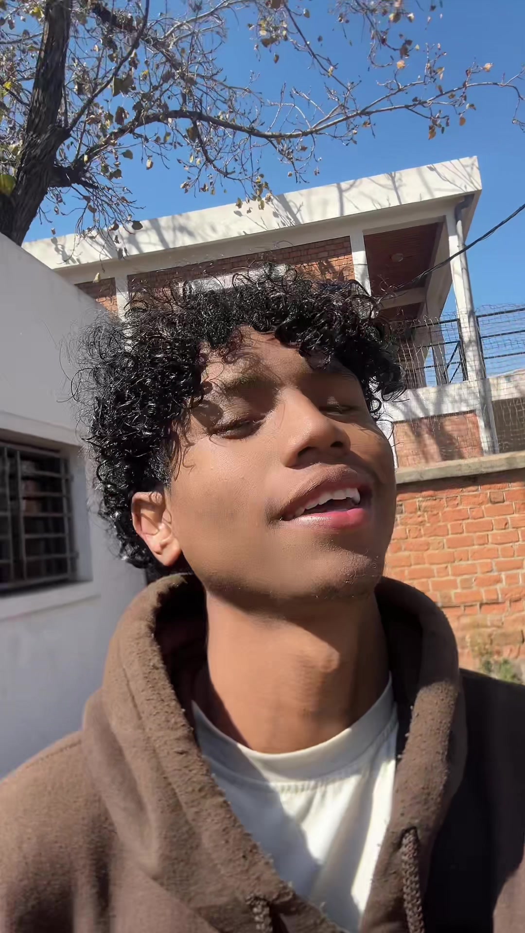 @Tsiaro