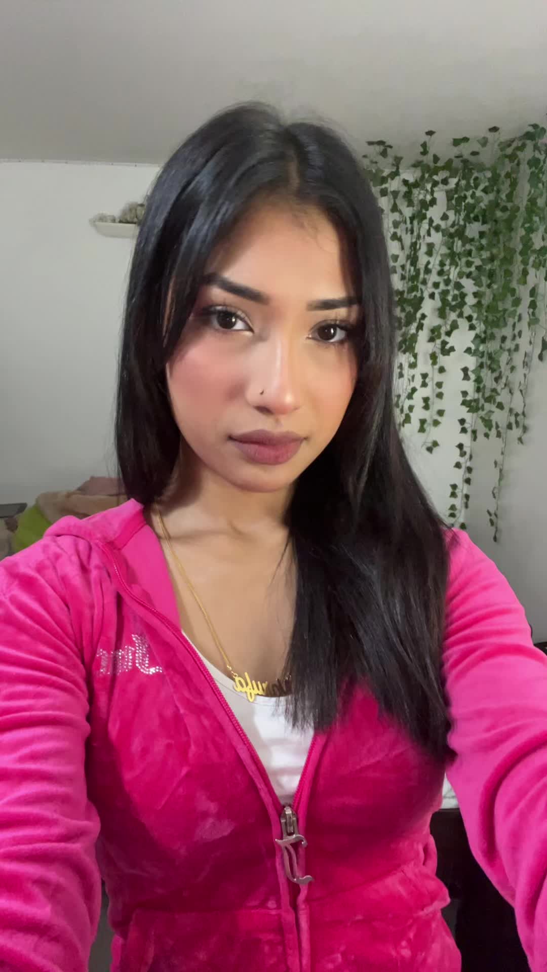 @??