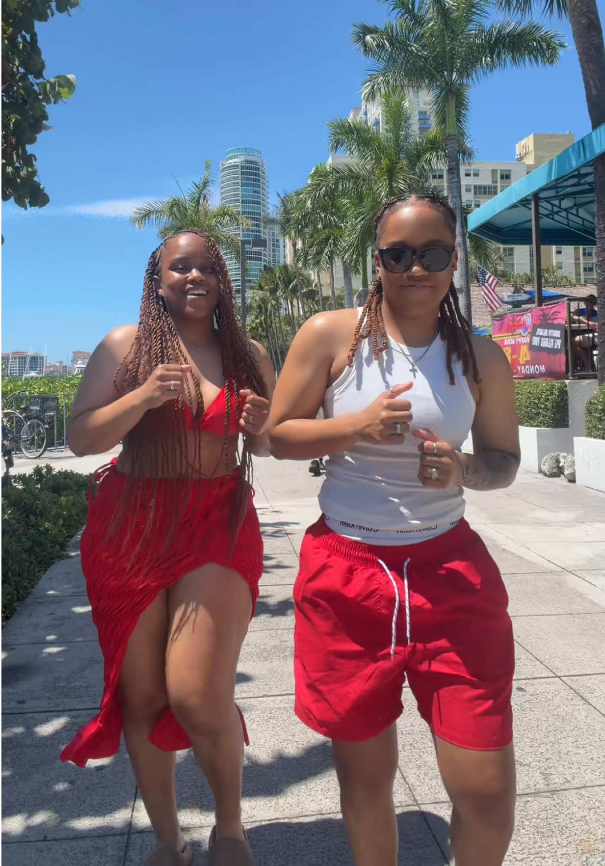 @SplashTwinz
