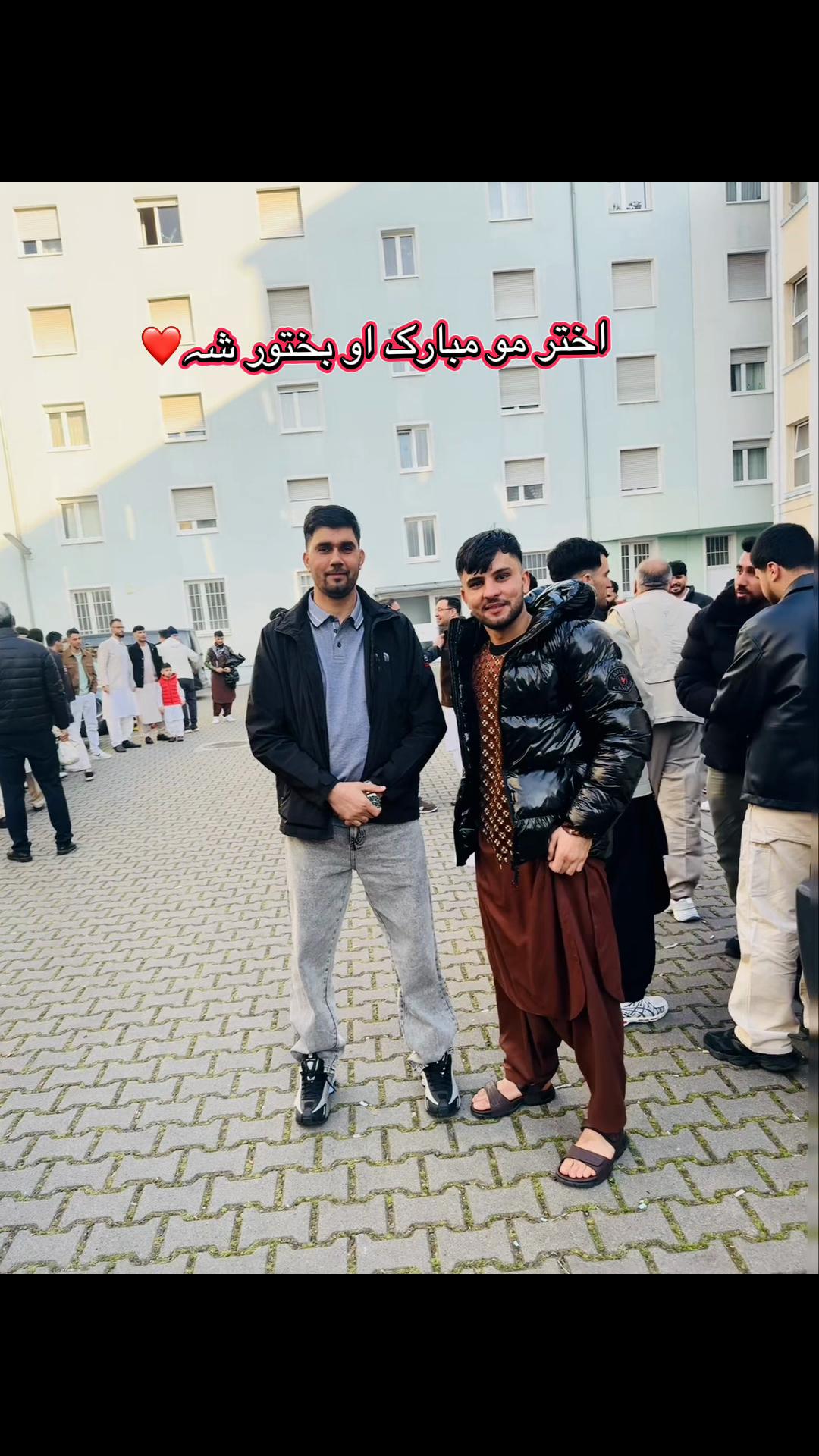 @Momand•🥀