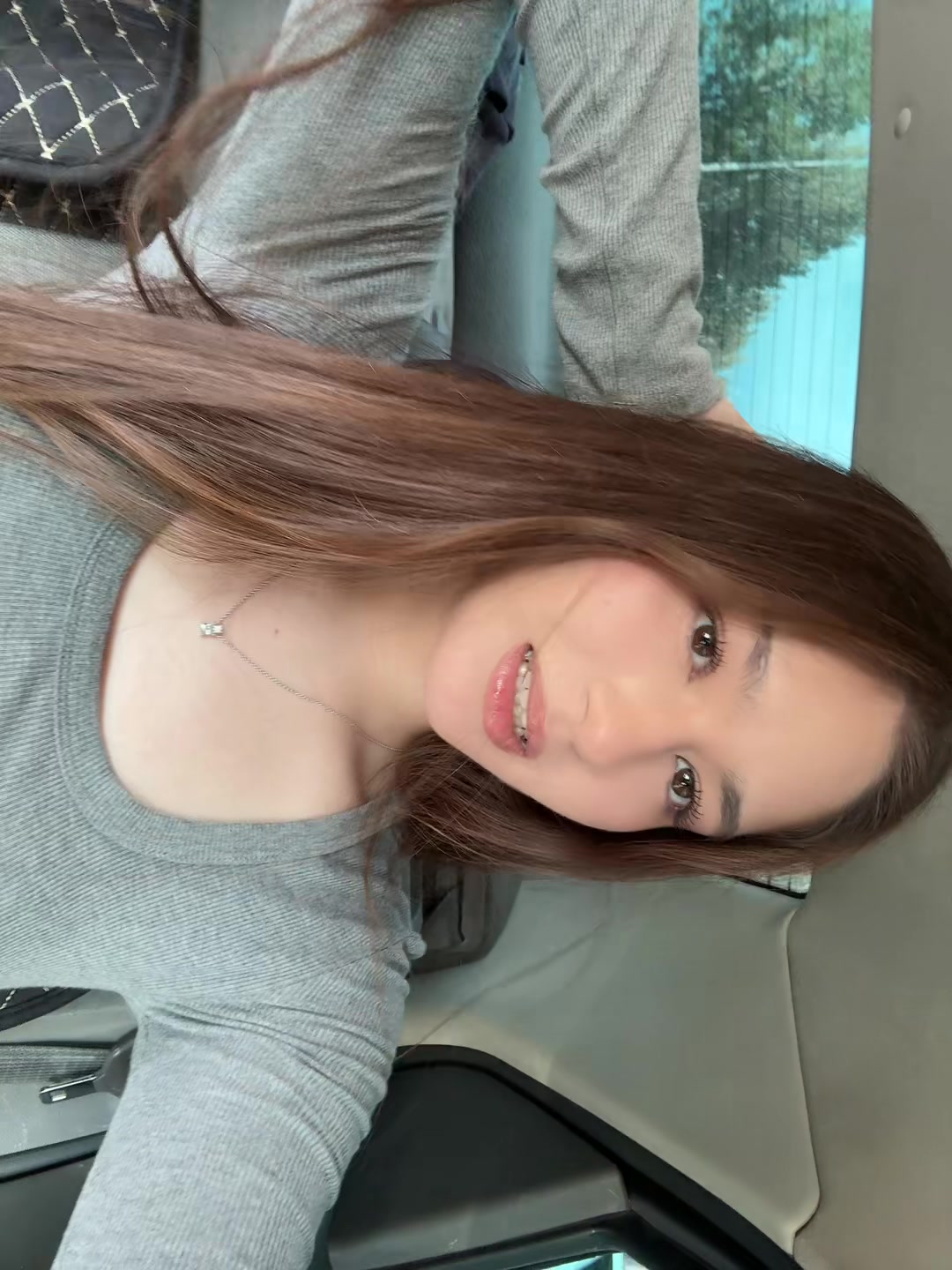 @laura