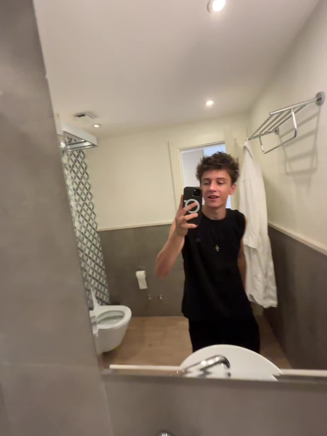 @🧑🚀