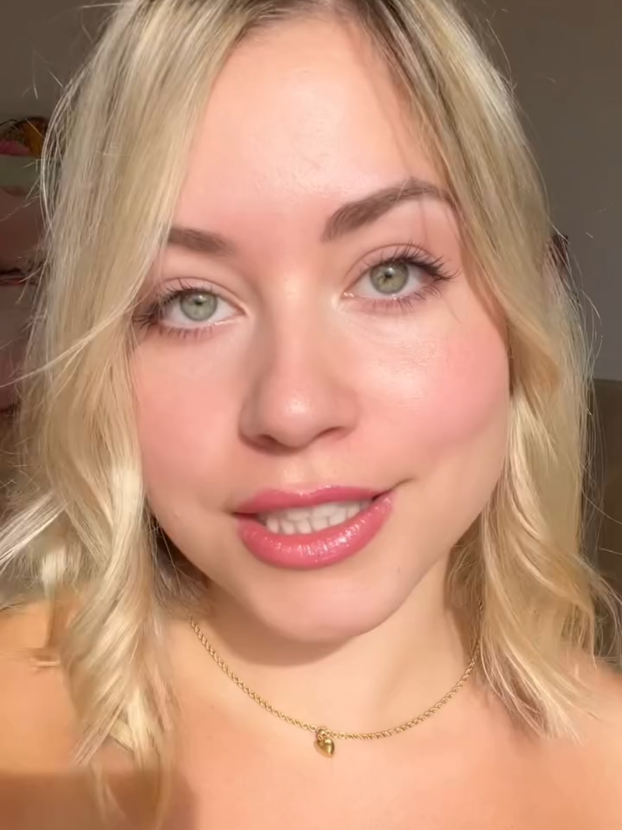 @Paola Celeb