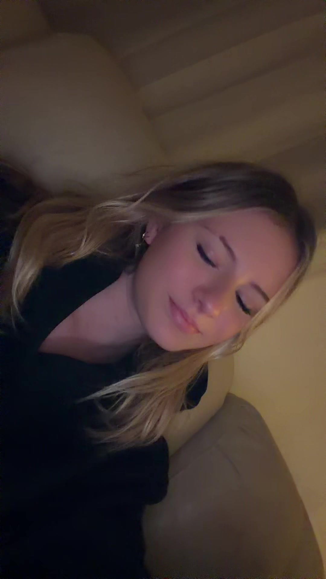 @️Bella