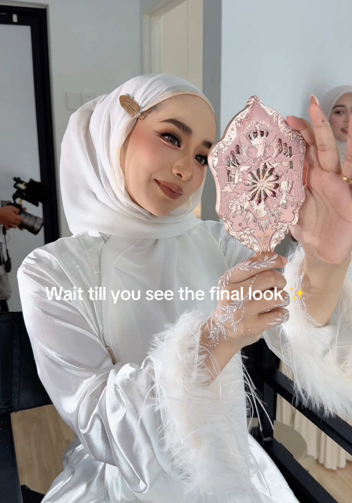 @Azzy_Syazlieyn