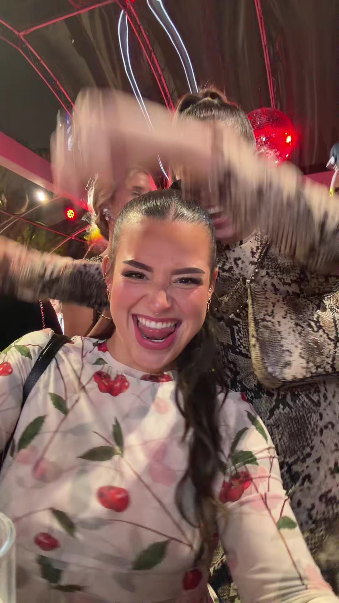 @belaundealessandra