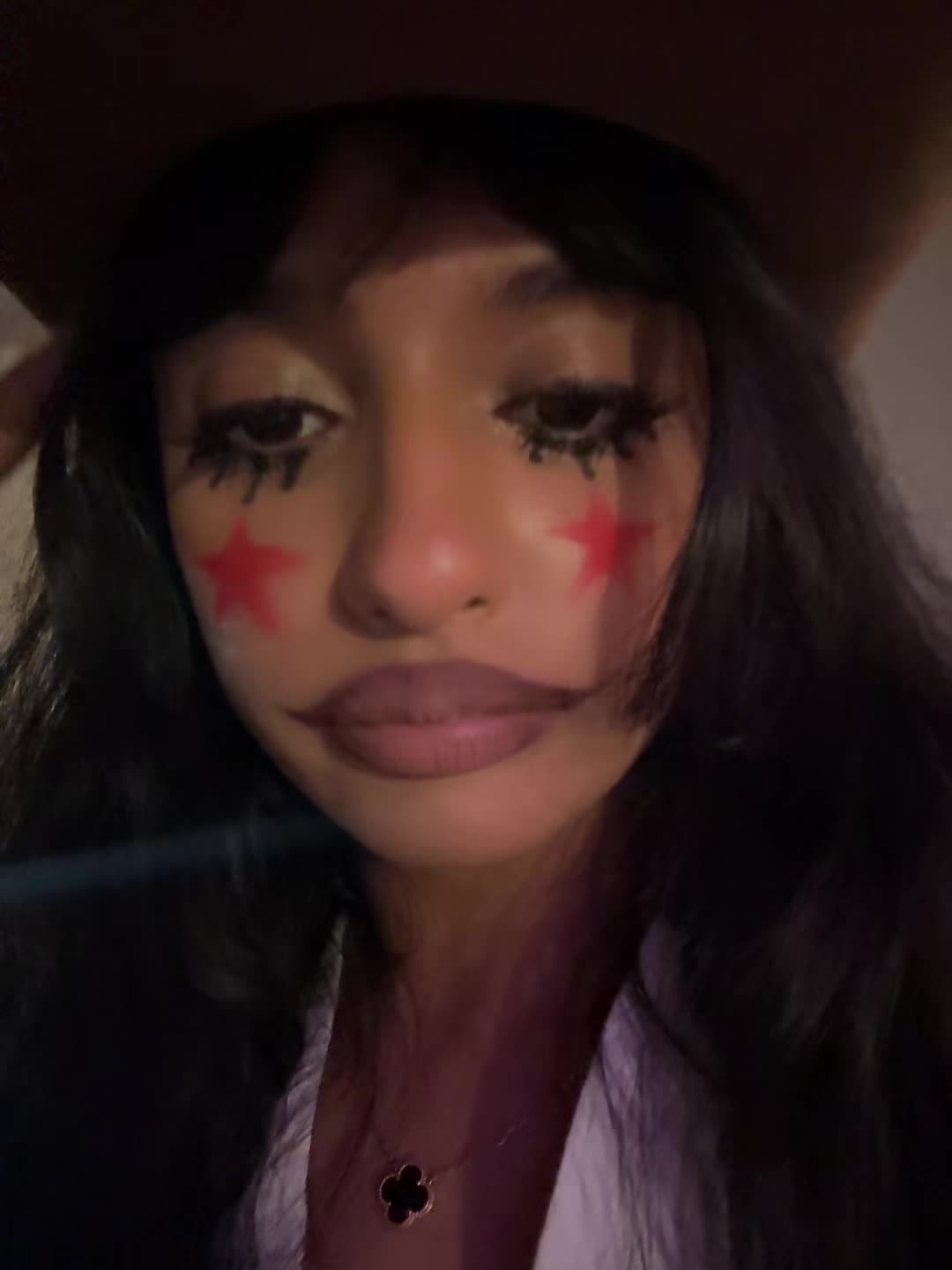 @hotmamaa04