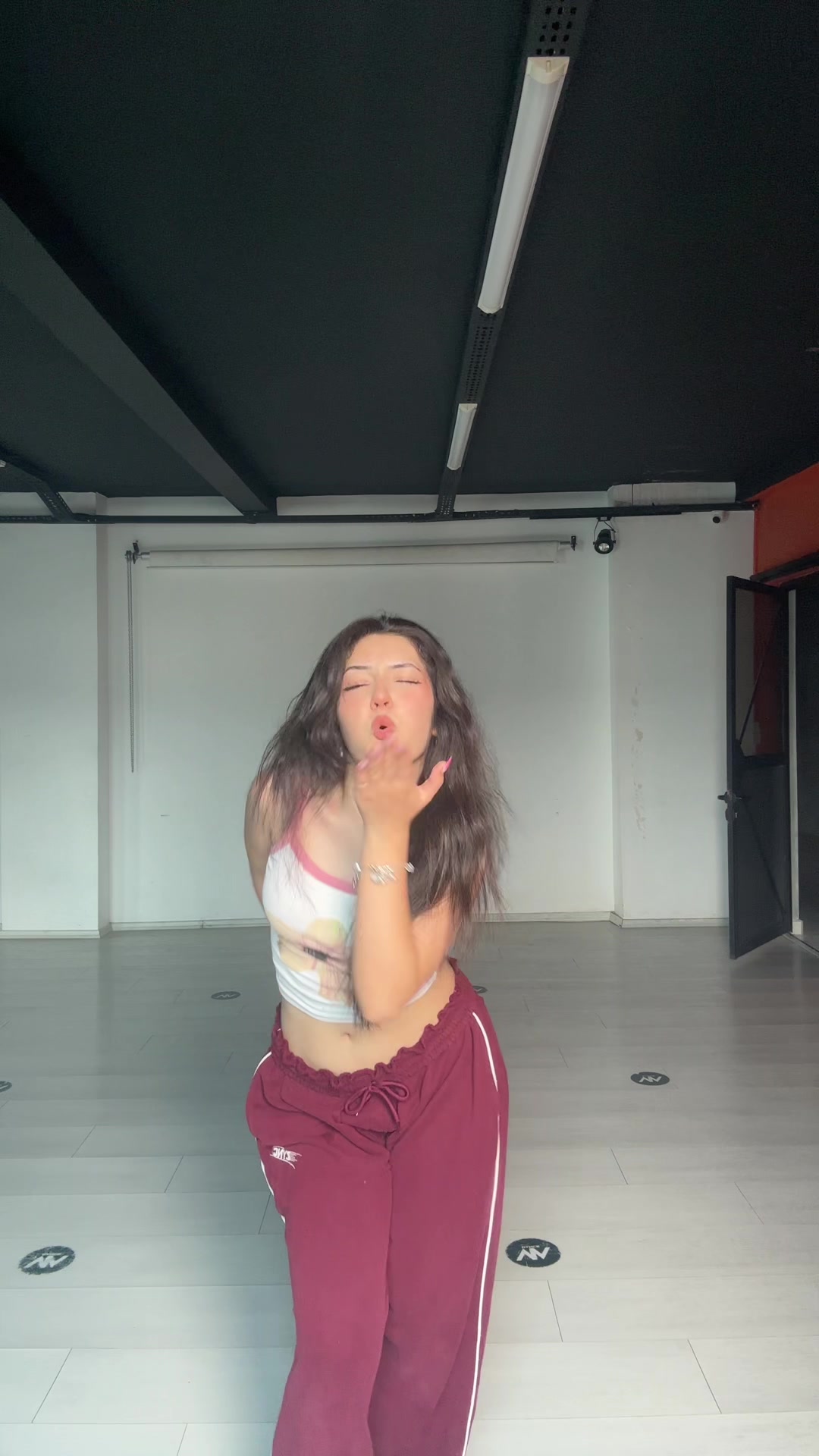 @!(N)!