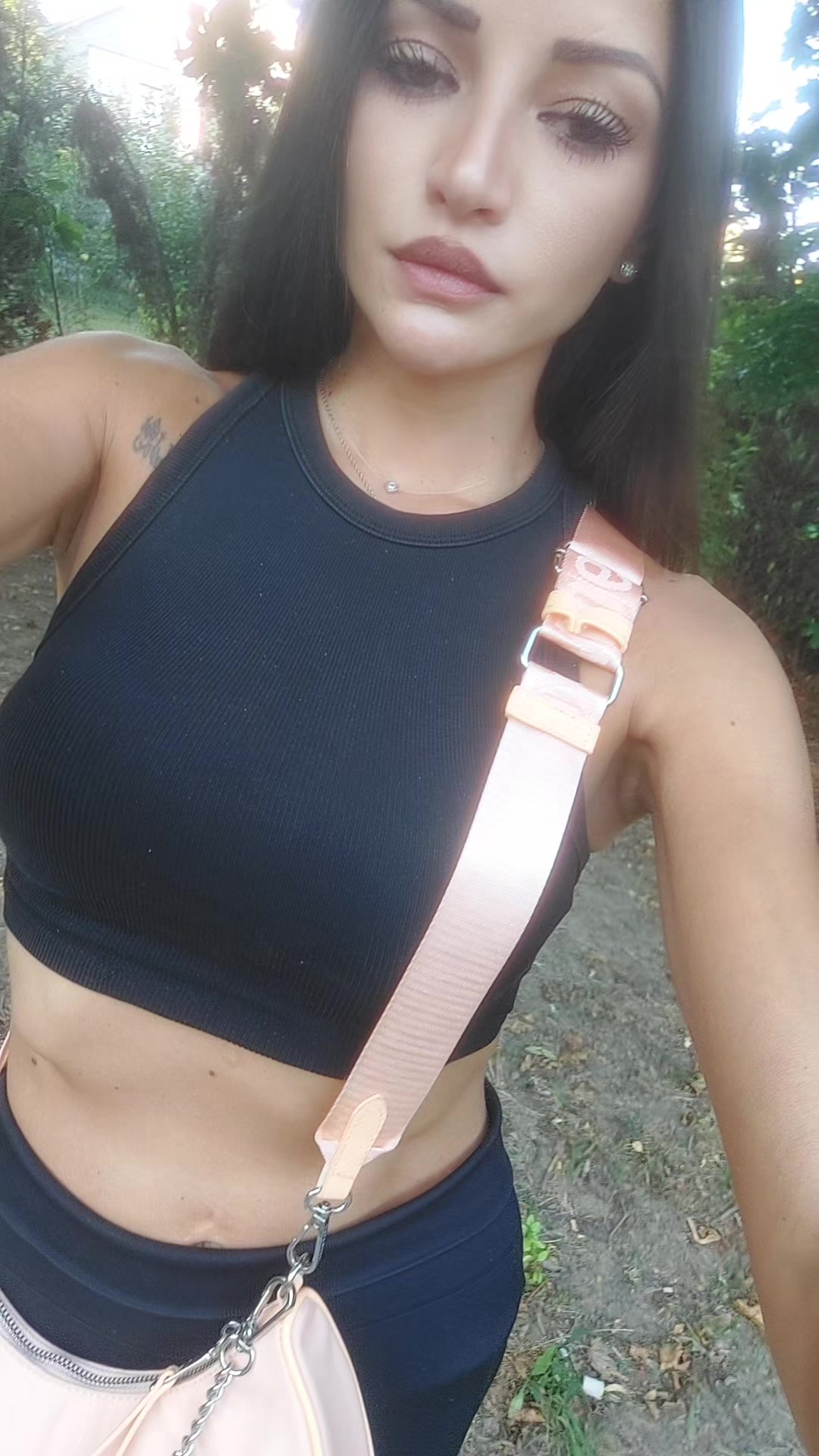 @J.e.l.e.n.a.