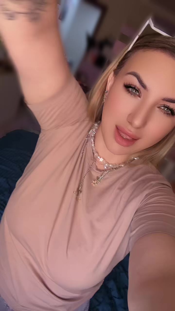 @Анюта 💜