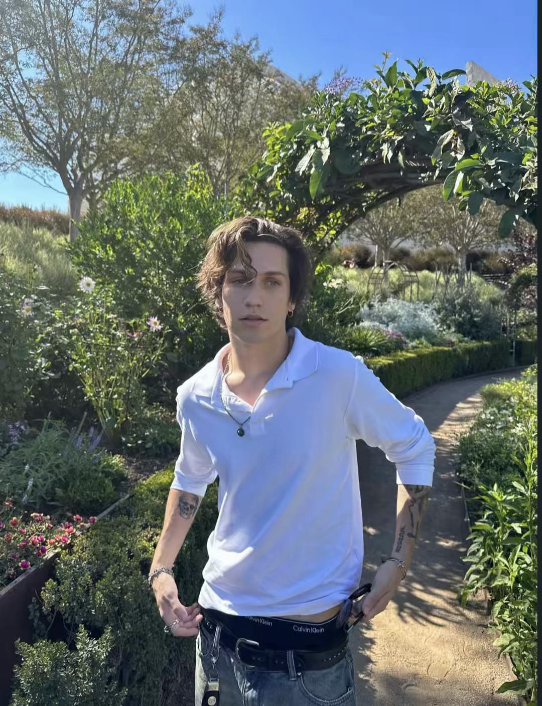 @𝘤𝘩𝘢𝘴𝘦 𝘧𝘰𝘭𝘭𝘰𝘸𝘴<3