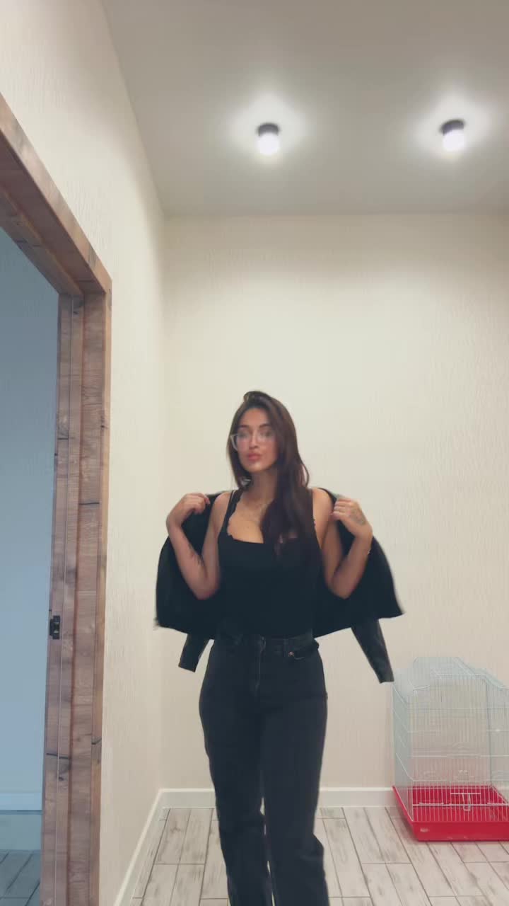 @nora_murs