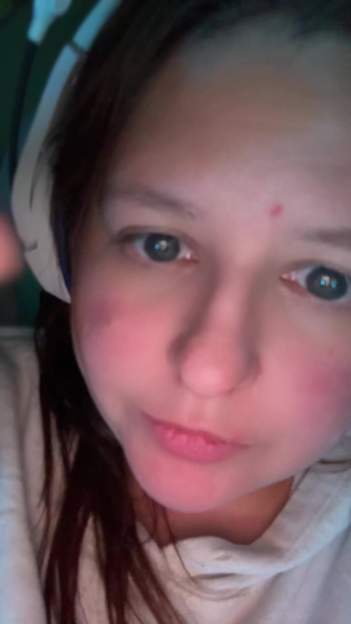 @phinnyfox_