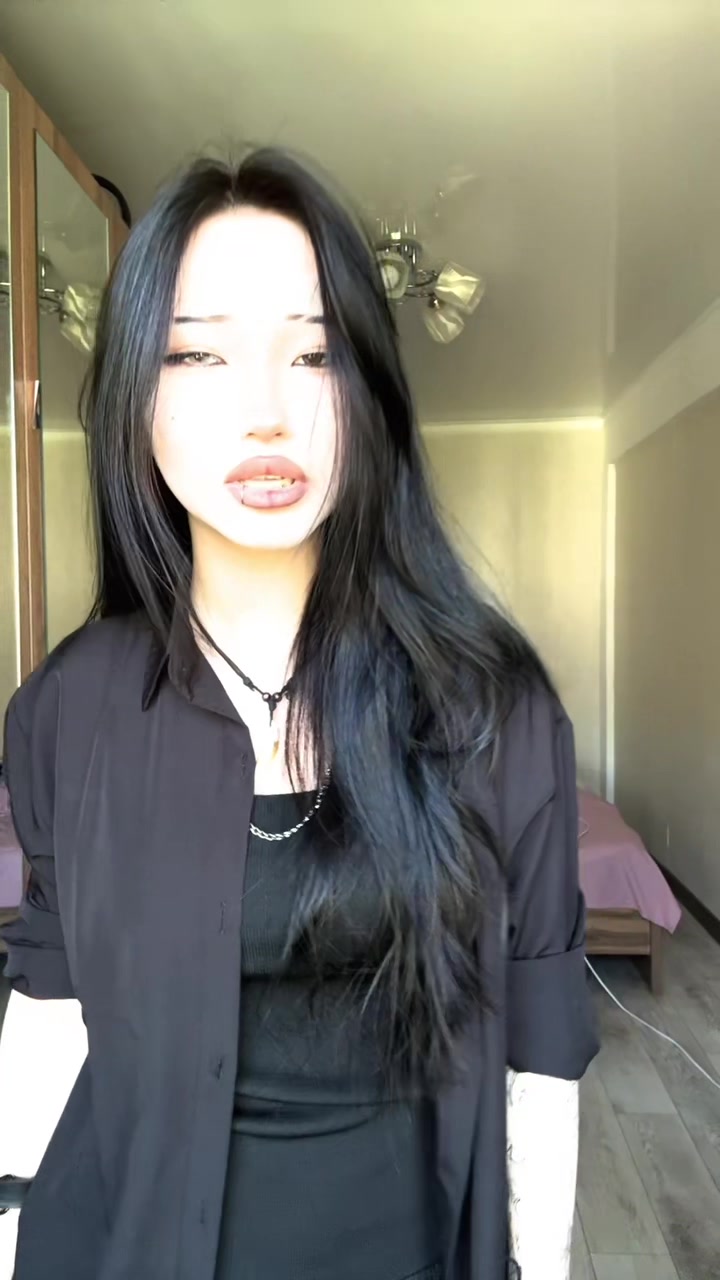 @Мия