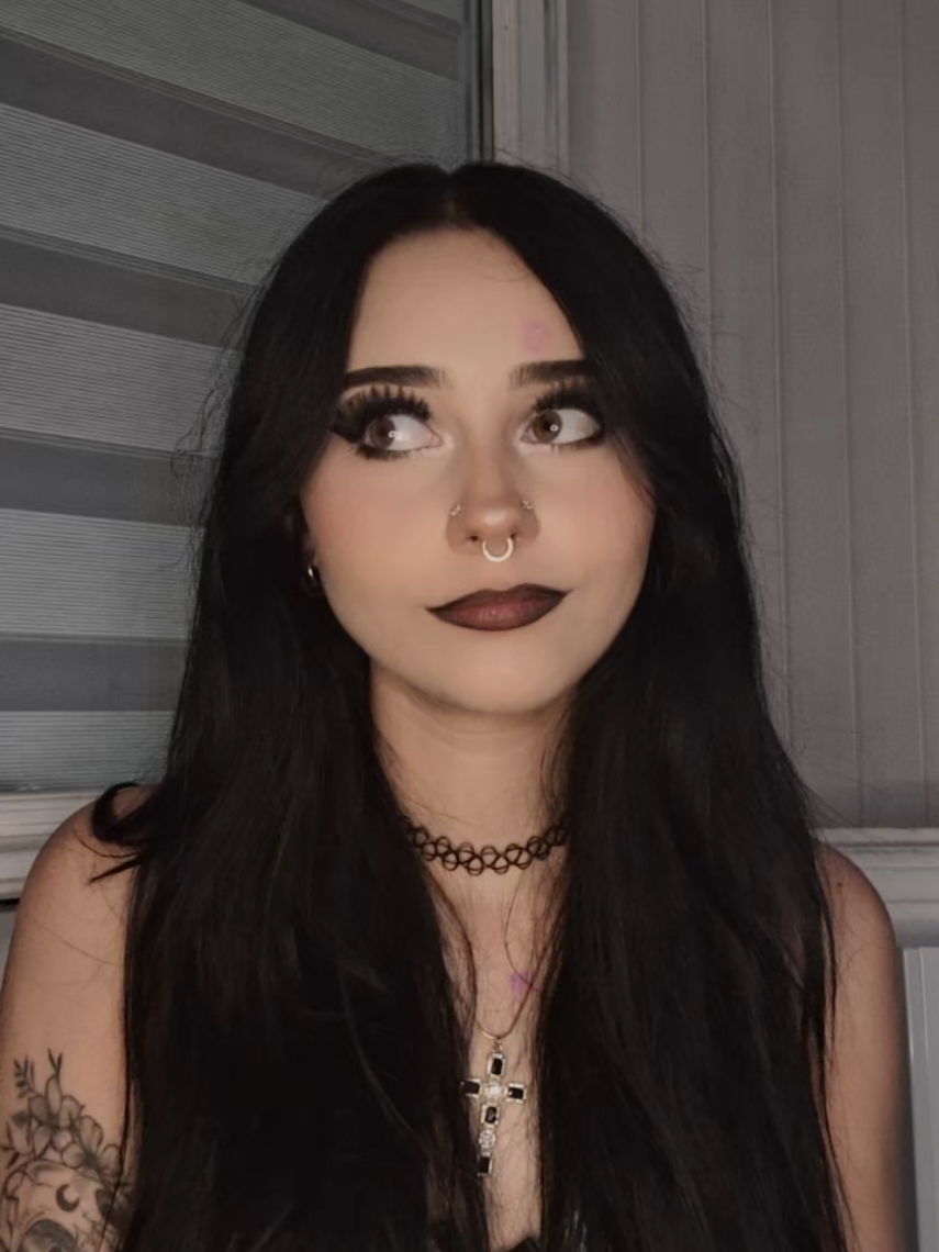 @☽✞𝕷𝖊𝖘𝖑𝒚✞☾