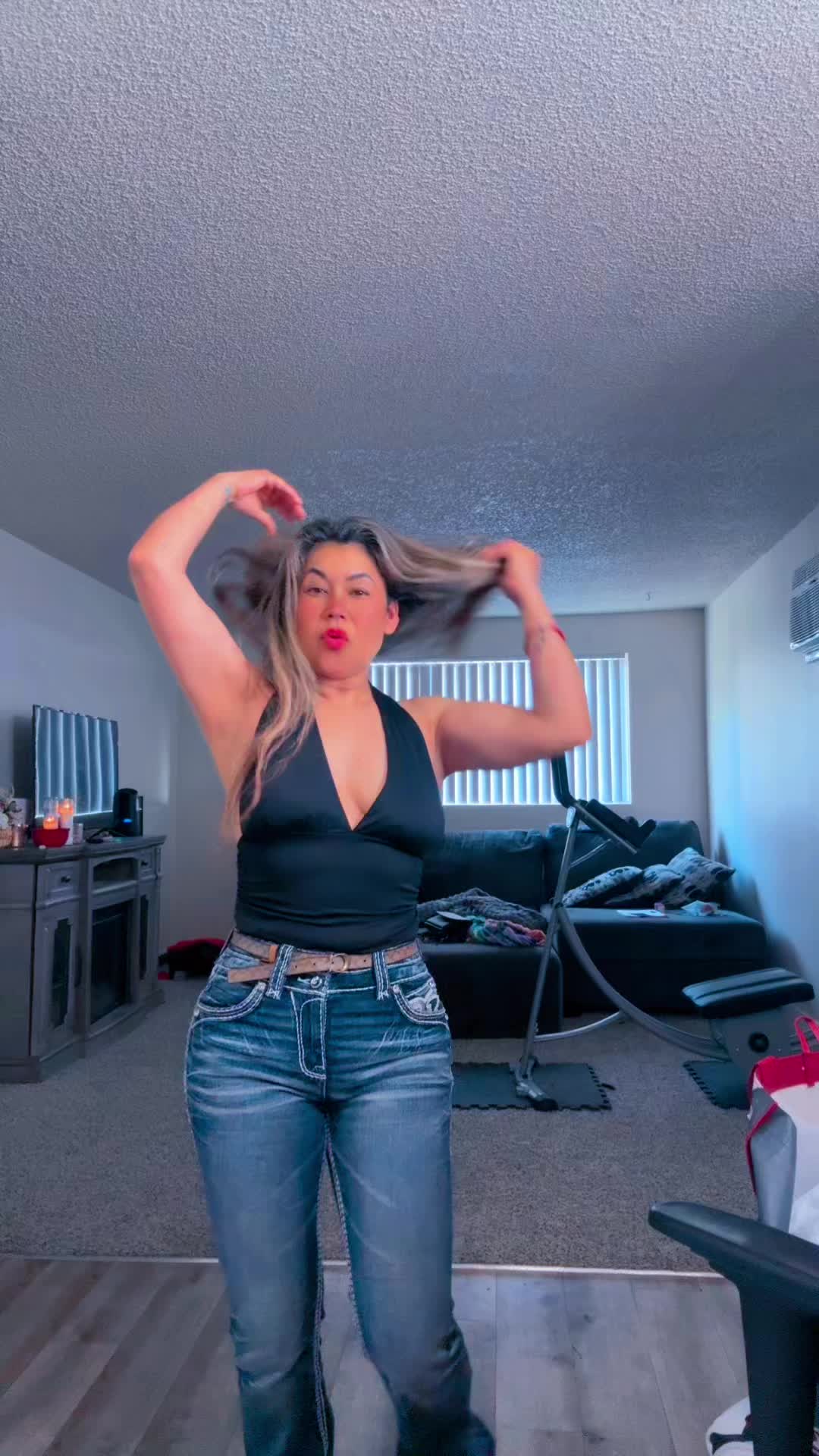 @Blingedbysonia