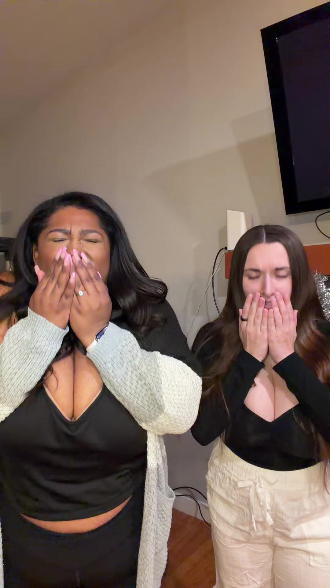 @big boob besties
