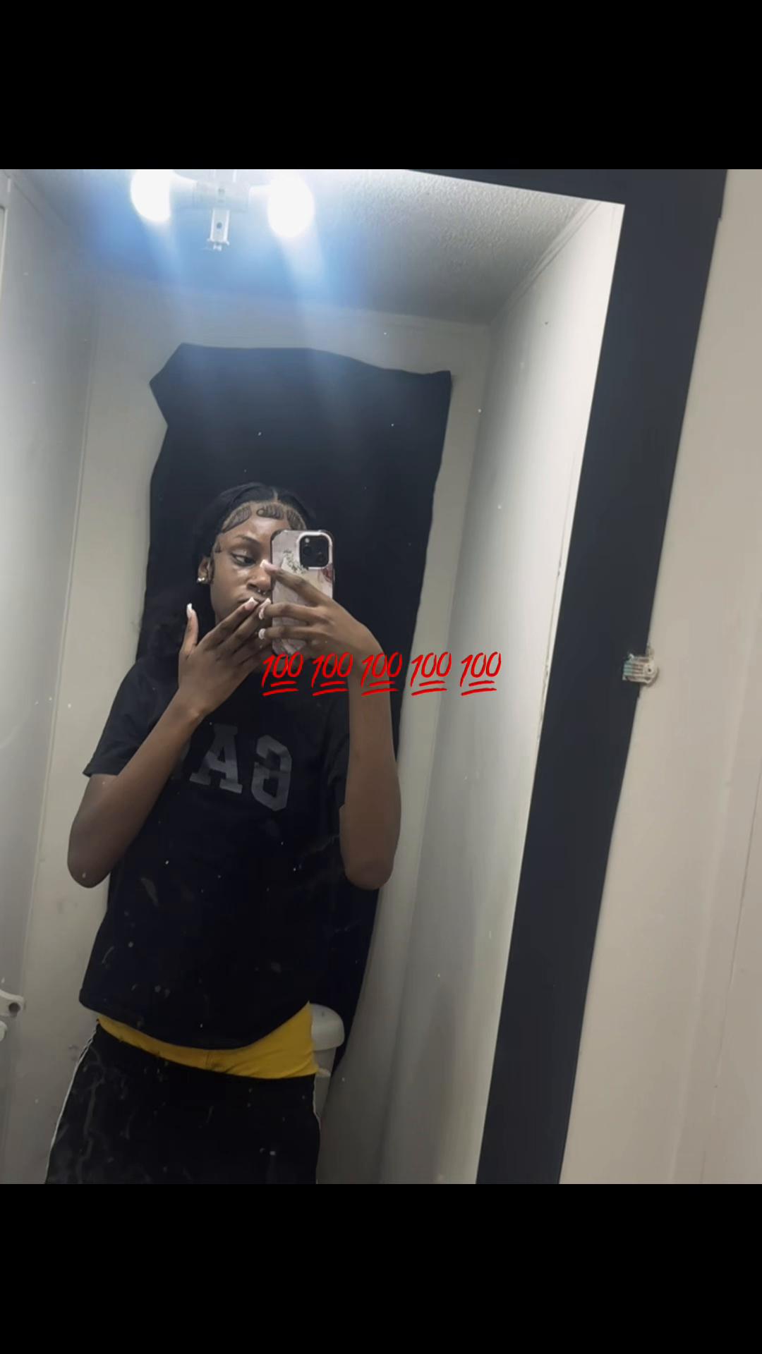 @NayNay👩🏽&zwj;❤️&zwj;💋&zwj;👩🏽
