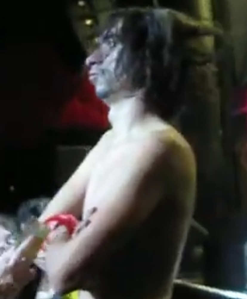 @𝜗ৎ 𝒜ngry boy