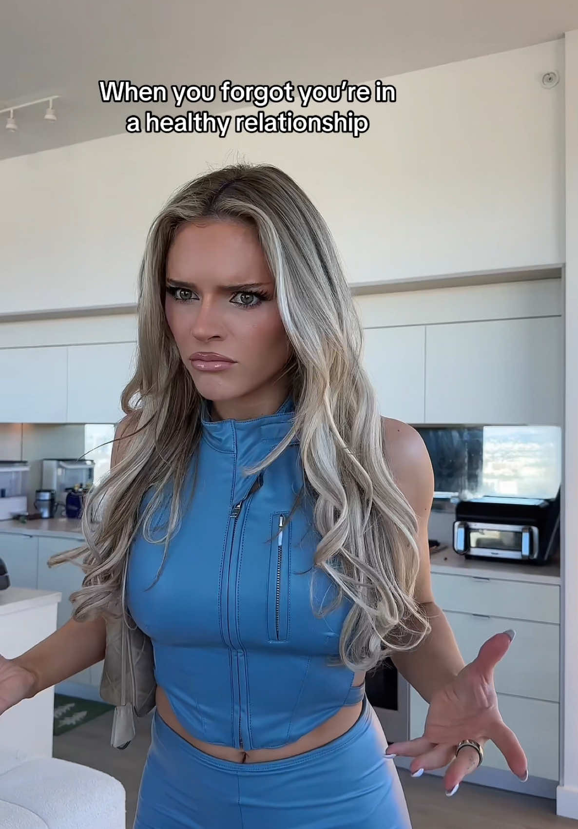 @Hannahbrookesanders