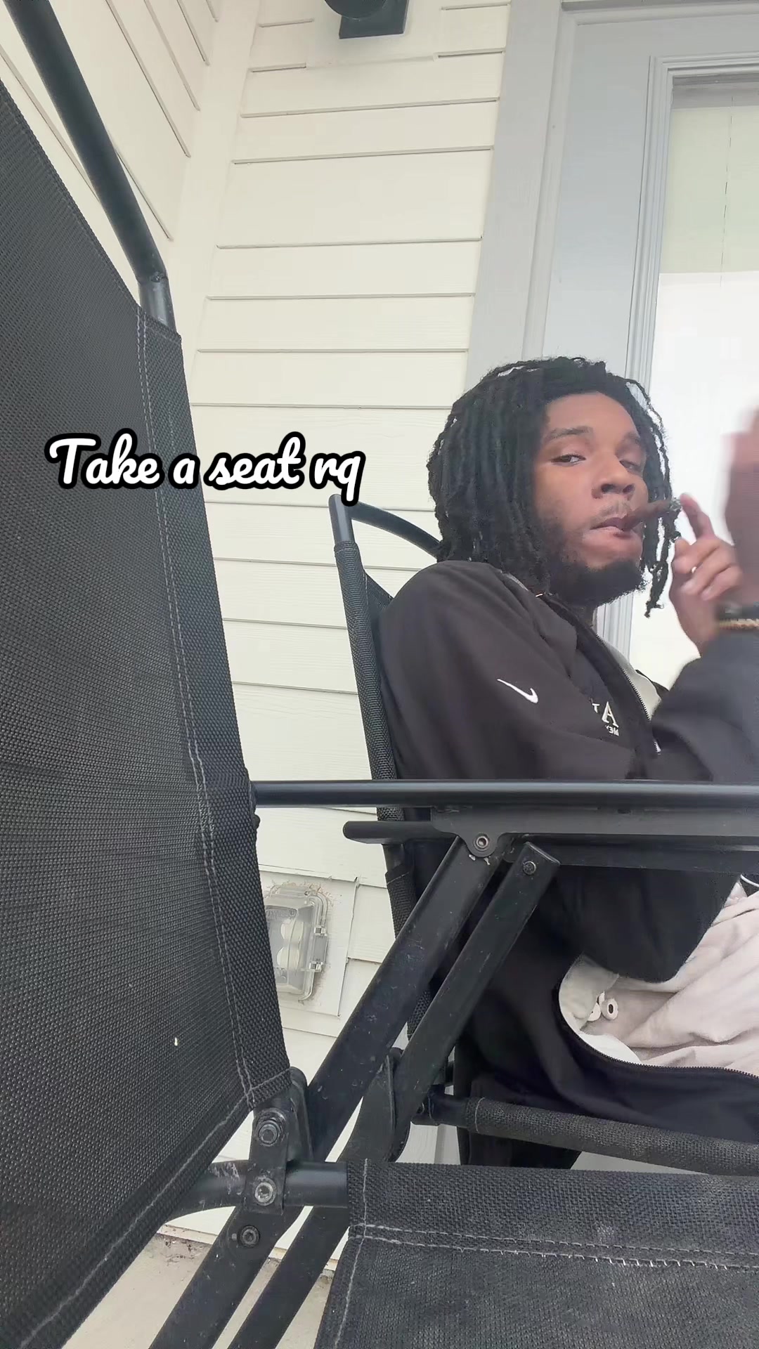 @teestillindatrench