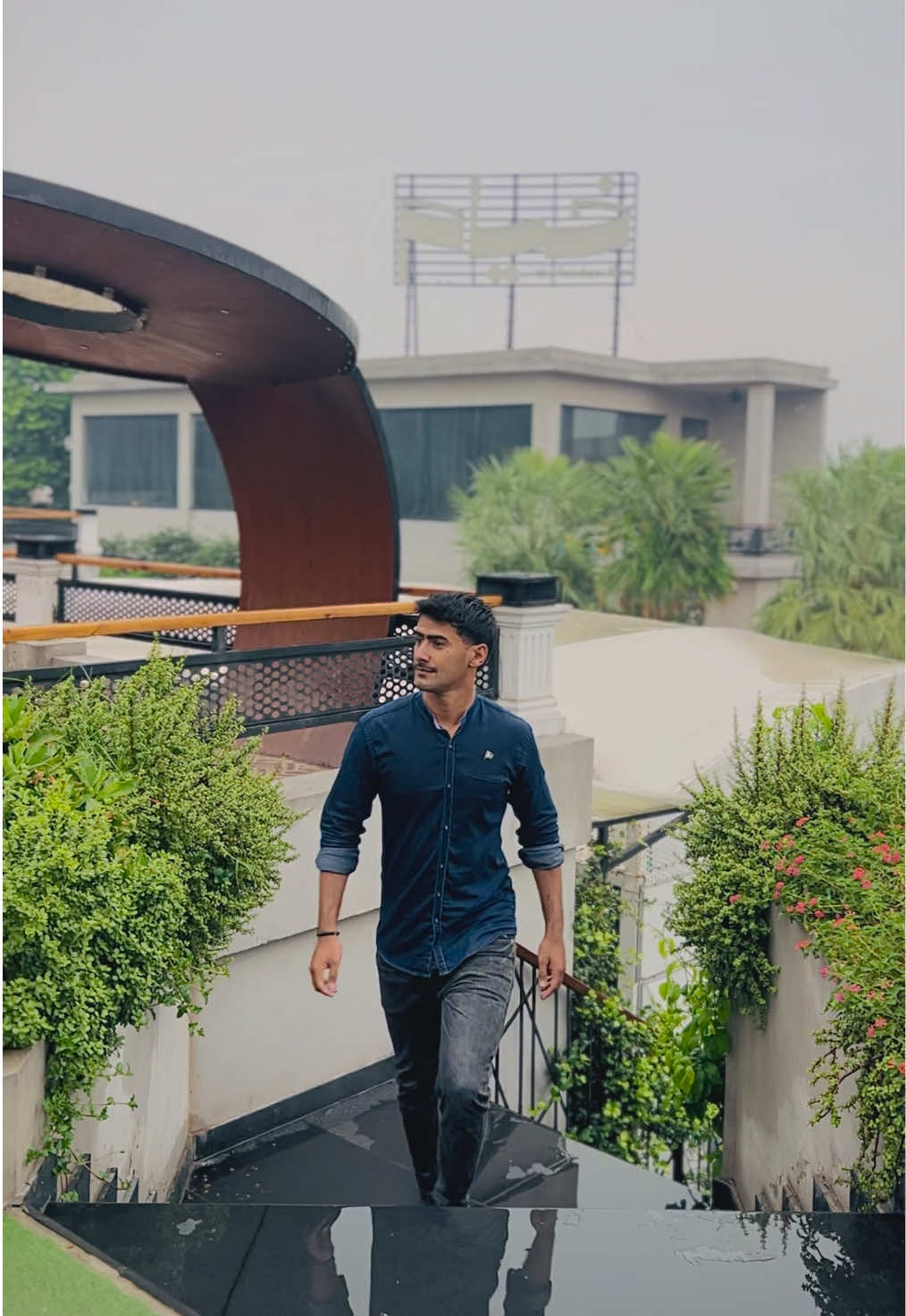 @HUSSNAIN ._.BJ🪐.