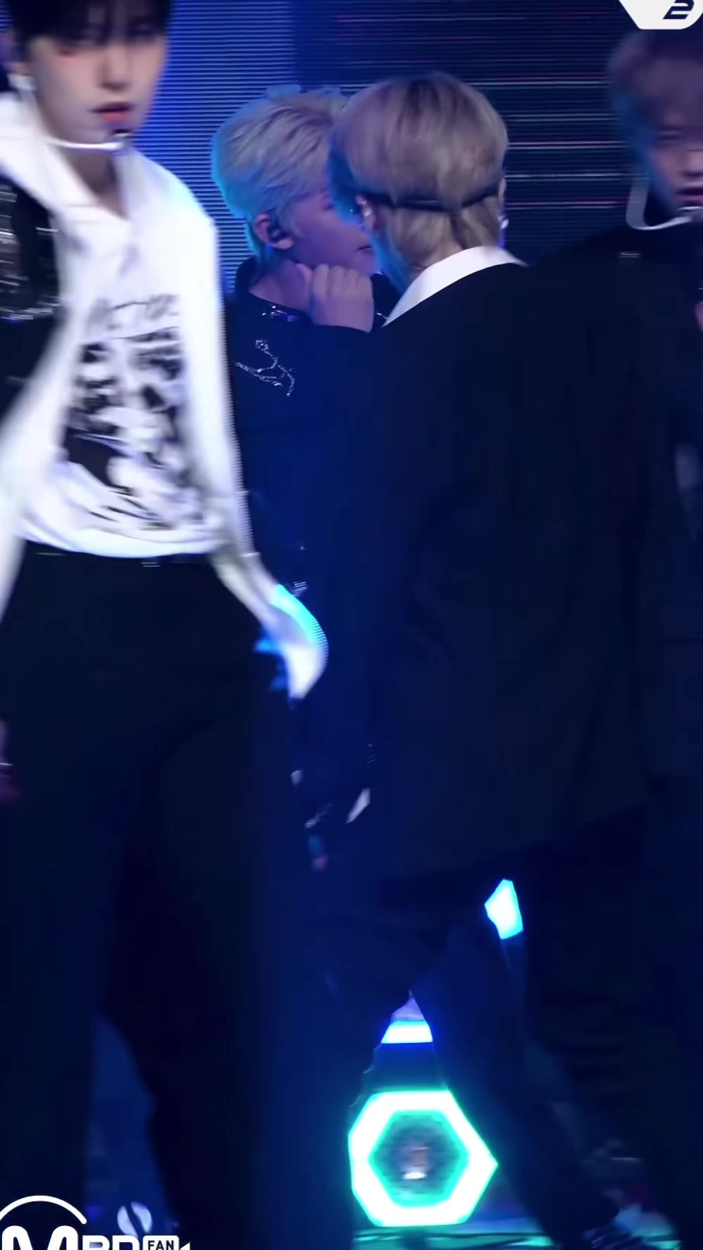 @kpopfancams163