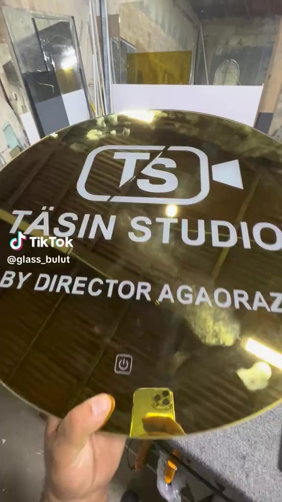 @T&Aacute;S&Iacute;N STUDIO 🎬 T/B AgAoRaZ