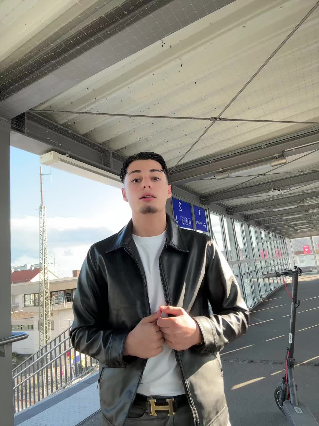 @๐๐๐๐จ๐๐