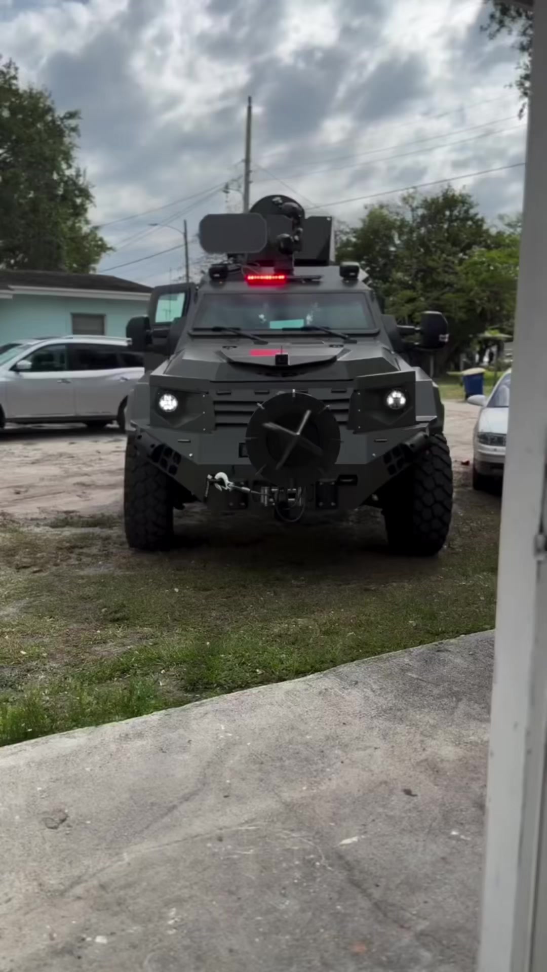 @copscene.tv