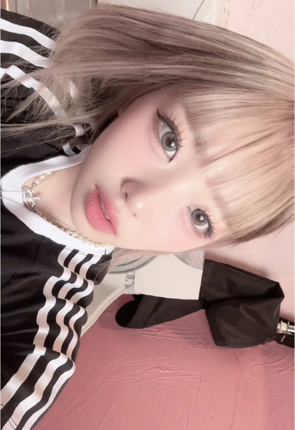 @𝐣