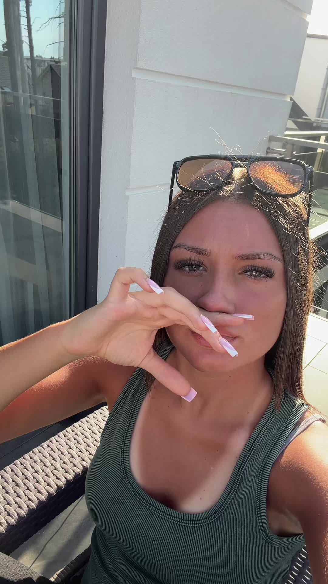 @🍈