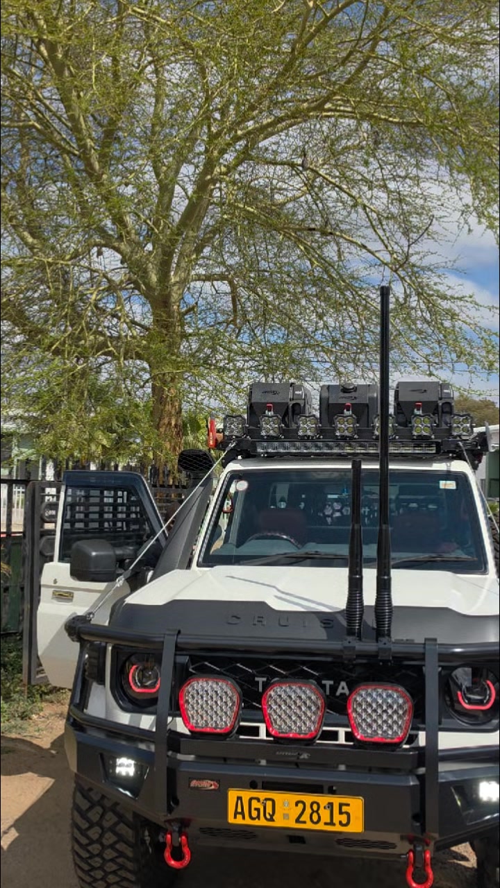 @Robot Auto 4x4 Customs