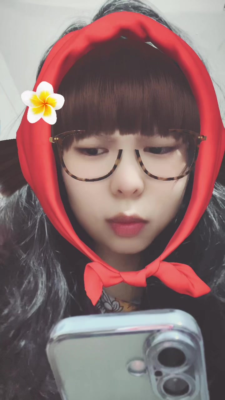 @🍀 Khun Mai 🍀 (Khun Mai Linn)