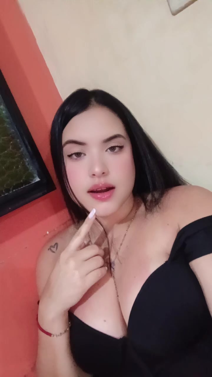 @Valentina🐈⬛•