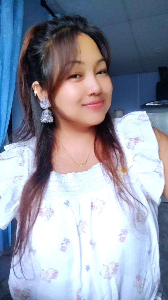 @parii-gurung👸🧚♀🇳🇵🇯🇵