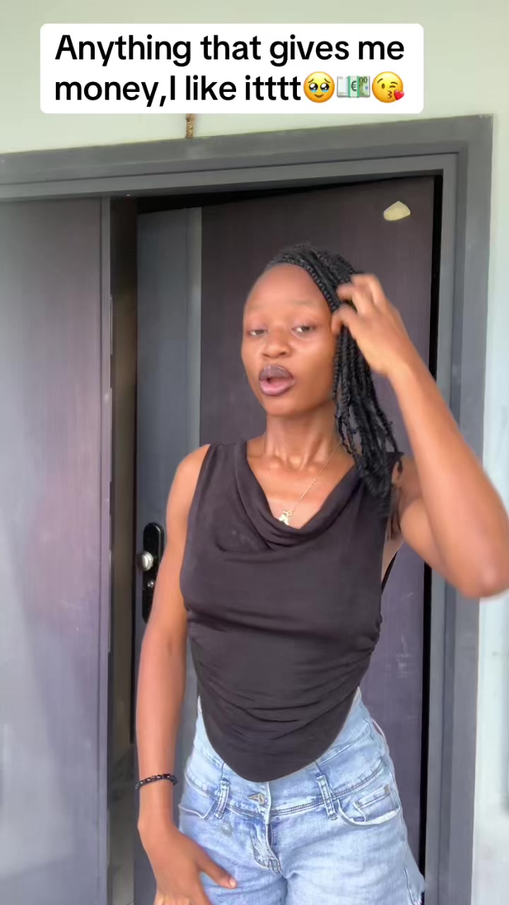 @Estherdontireforlowviews🤧🤲