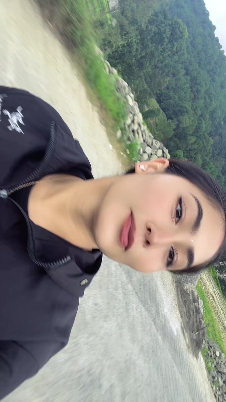 @Manisha_🦋