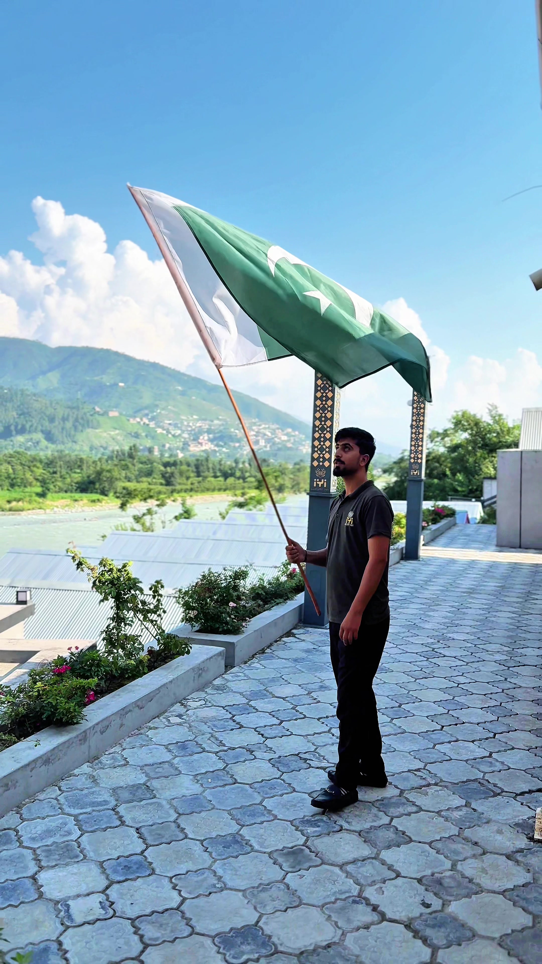 @iYi Luxury Inn Swat