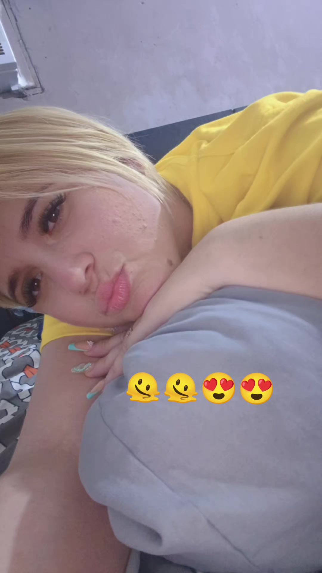 @Mar&iacute;a Valbuena🍒