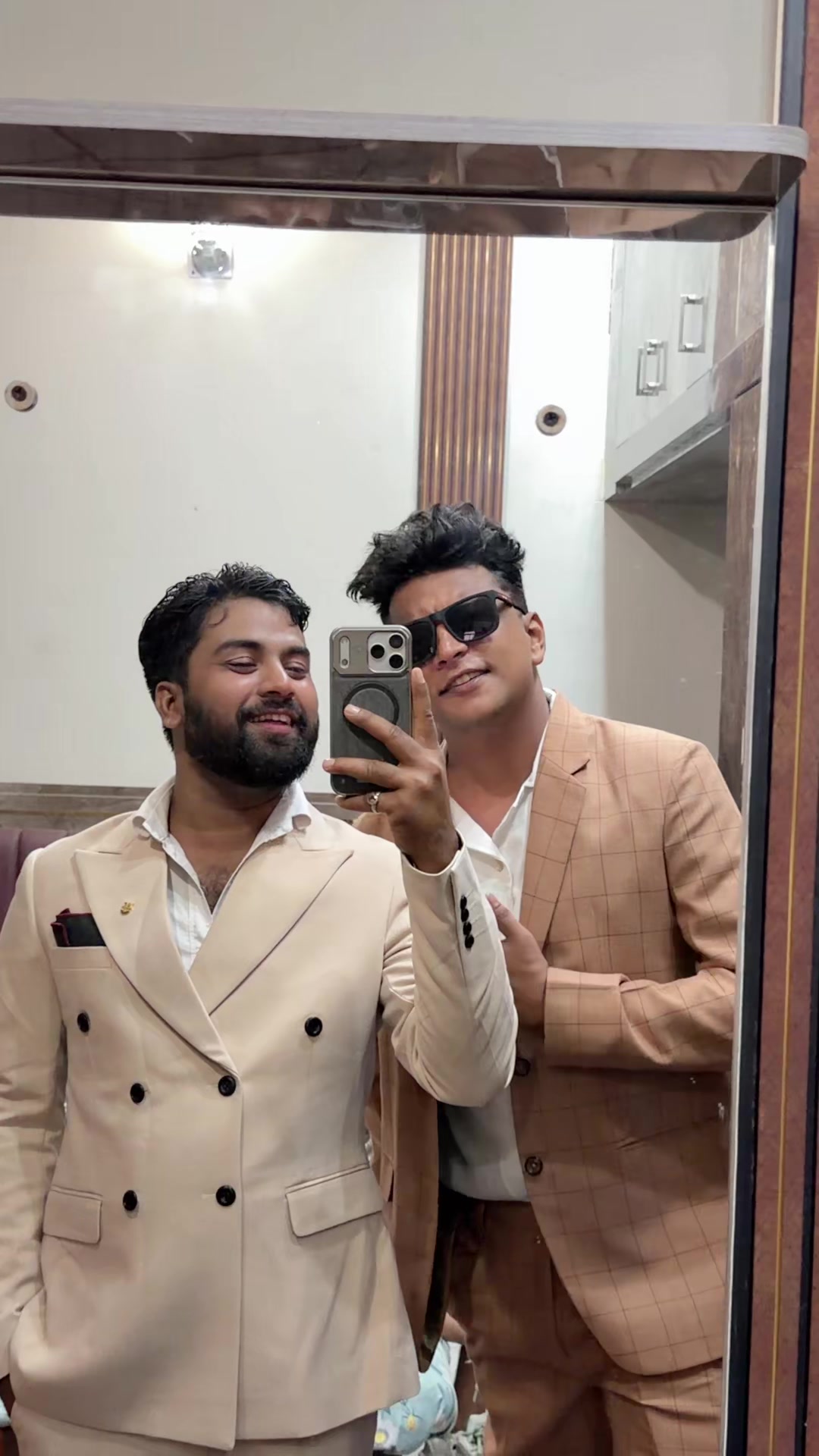@Gautam Das