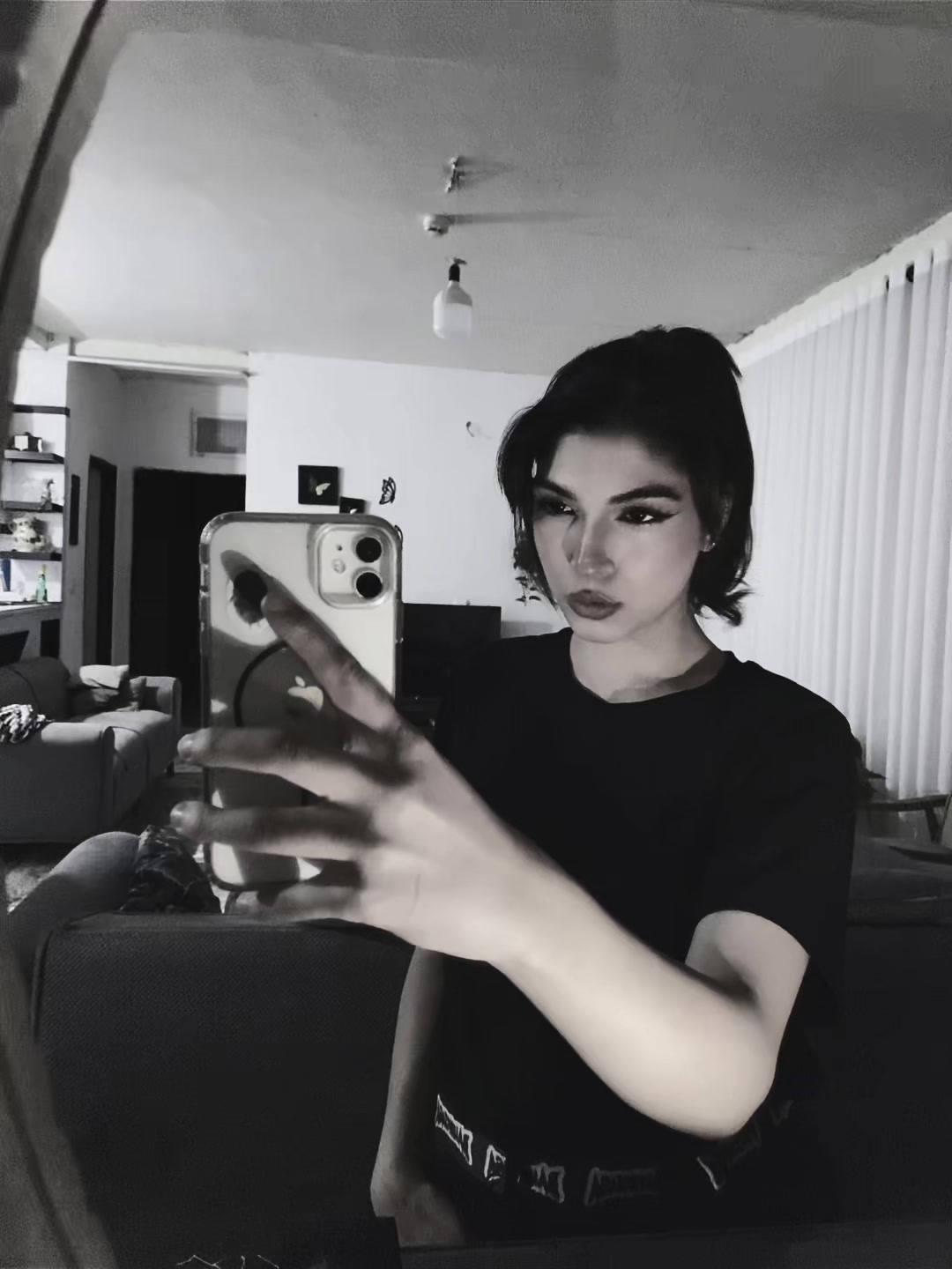 @RoYa_.🧊