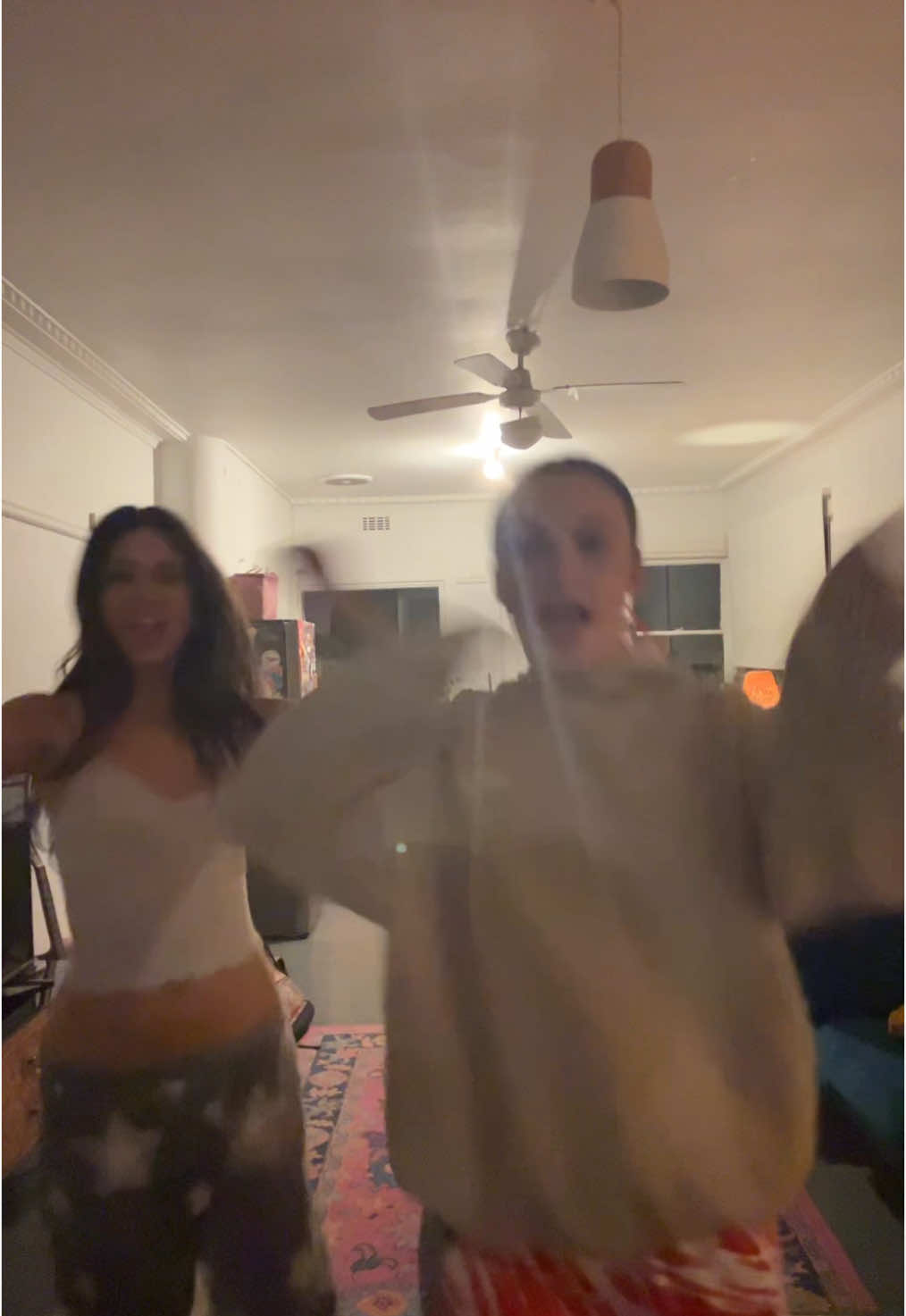 @lolasecond