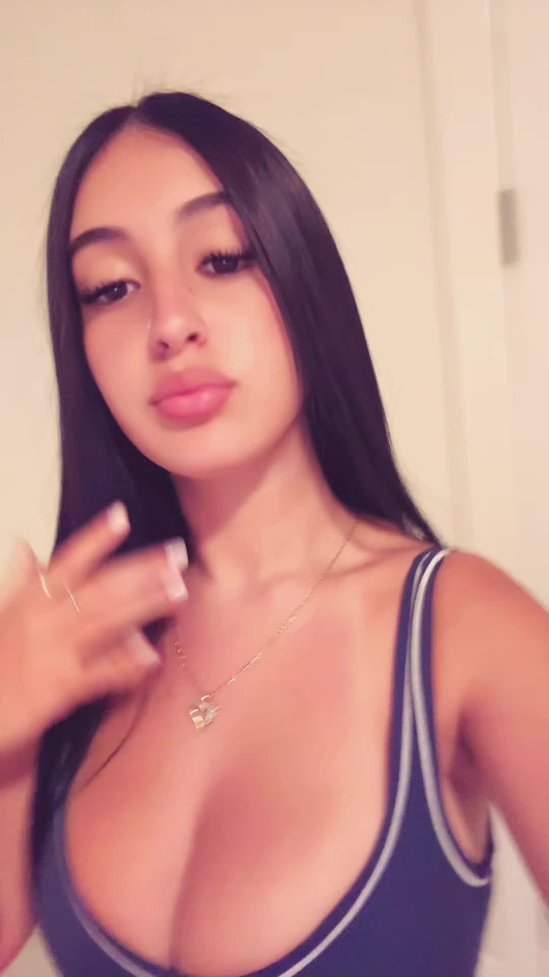 @🧍♀️