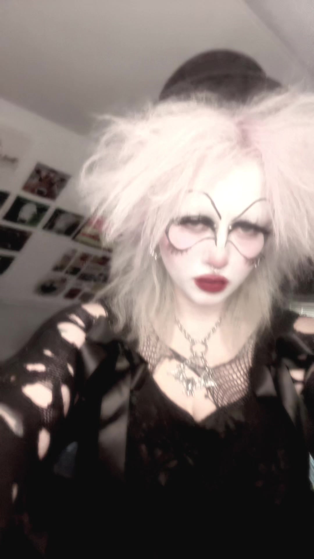 @dollygoth666