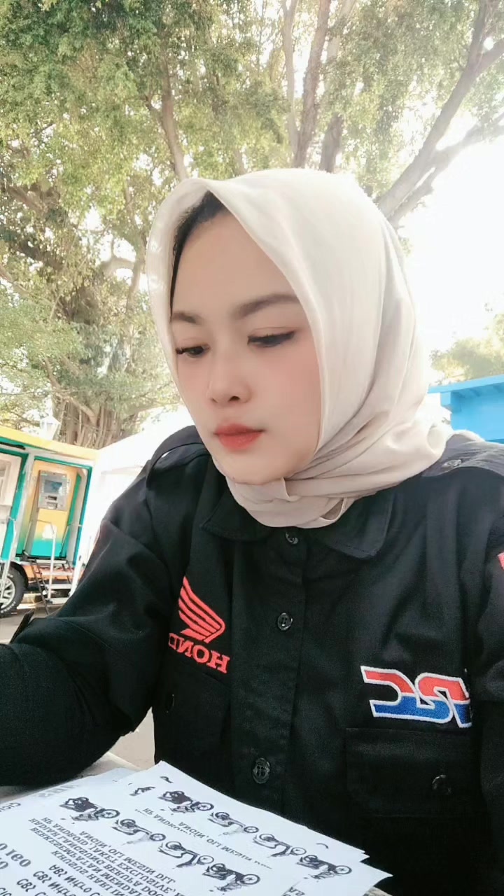 @nuy ajjah