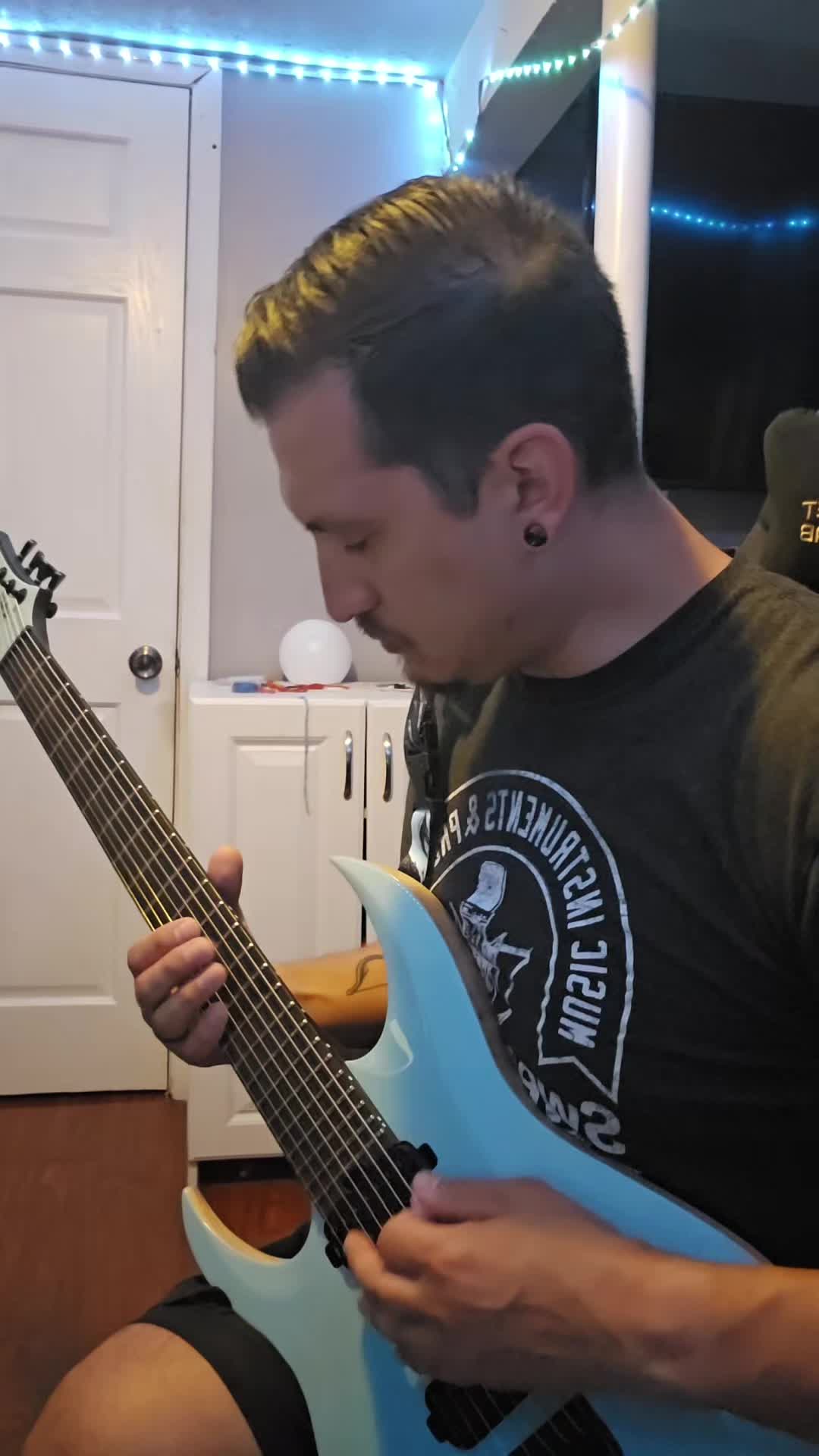 @zachyonguitar